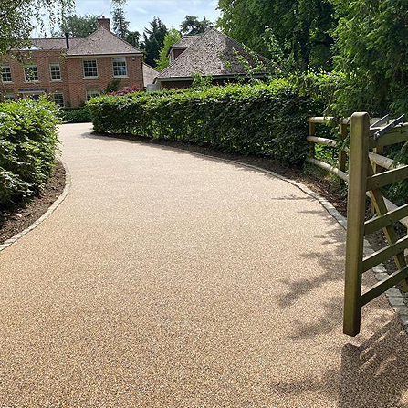 Specialist Paving Contractors - Block Paving in Wiltshire, Indian Stone in Wiltshire, Tarmaccing in Wiltshire
